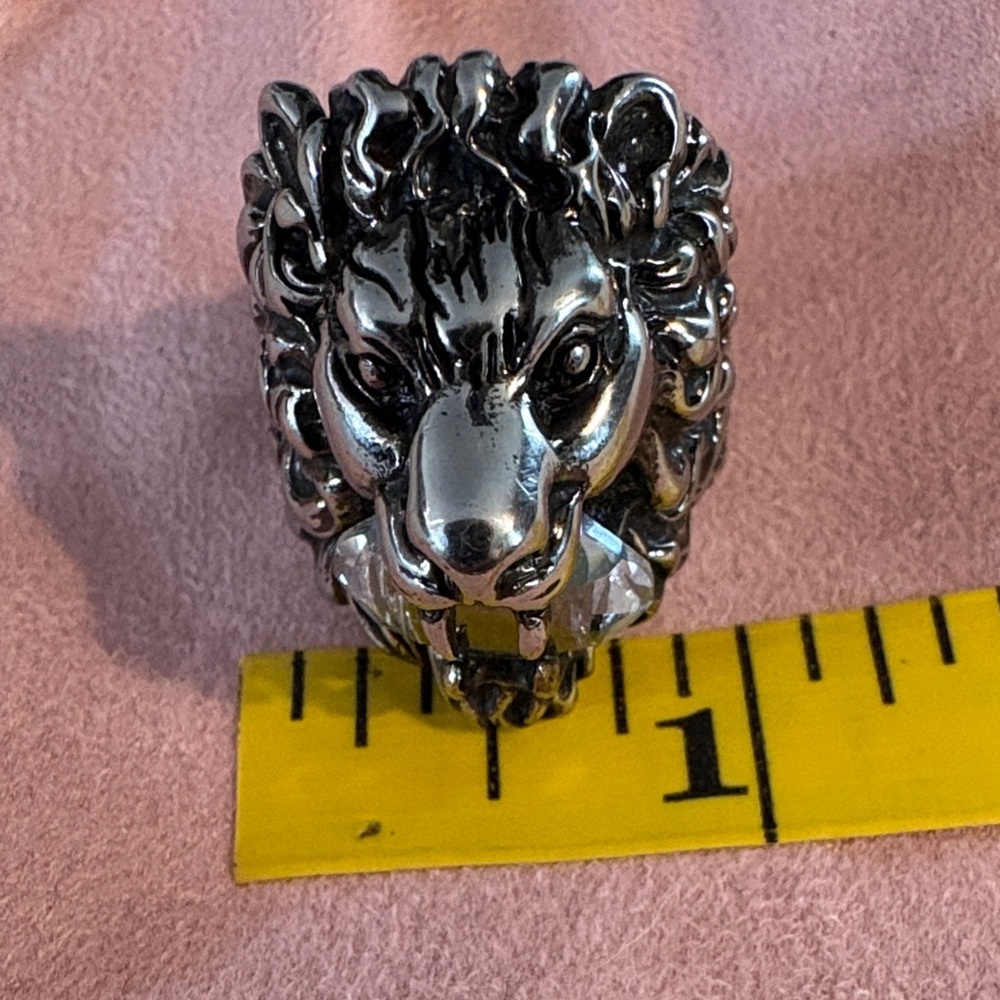 Gucci Silver-Tone Lion Head Ring with Clear Crystal - Picture 10 of 10